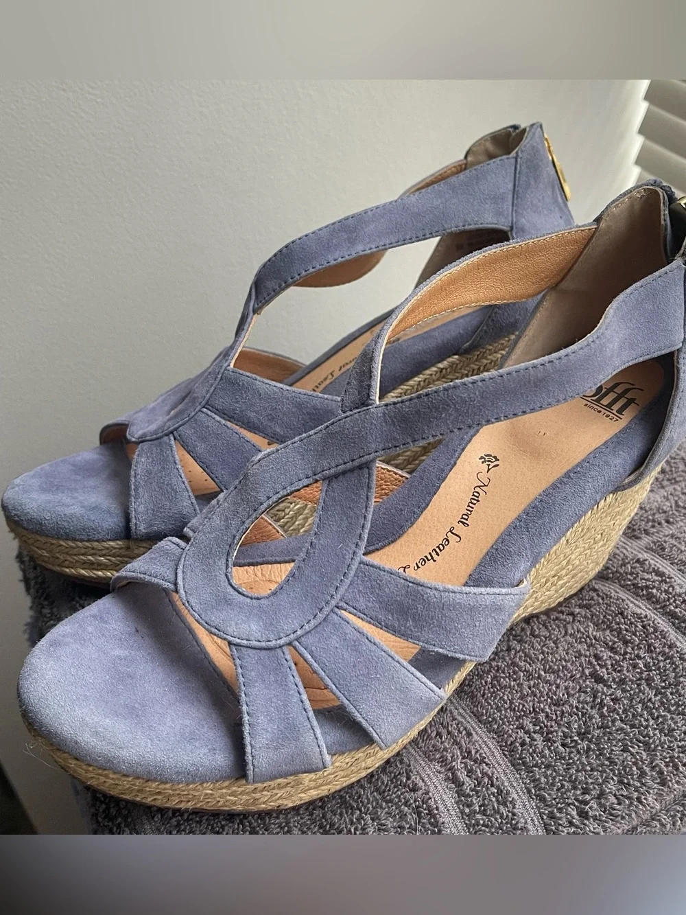 Sofft Lavendar Suede Espadrille Wedge Sandals
